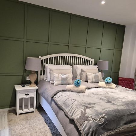 Luxurious Three Bedroom Duplex Apt Close To Beach Fuengirola Zewnętrze zdjęcie