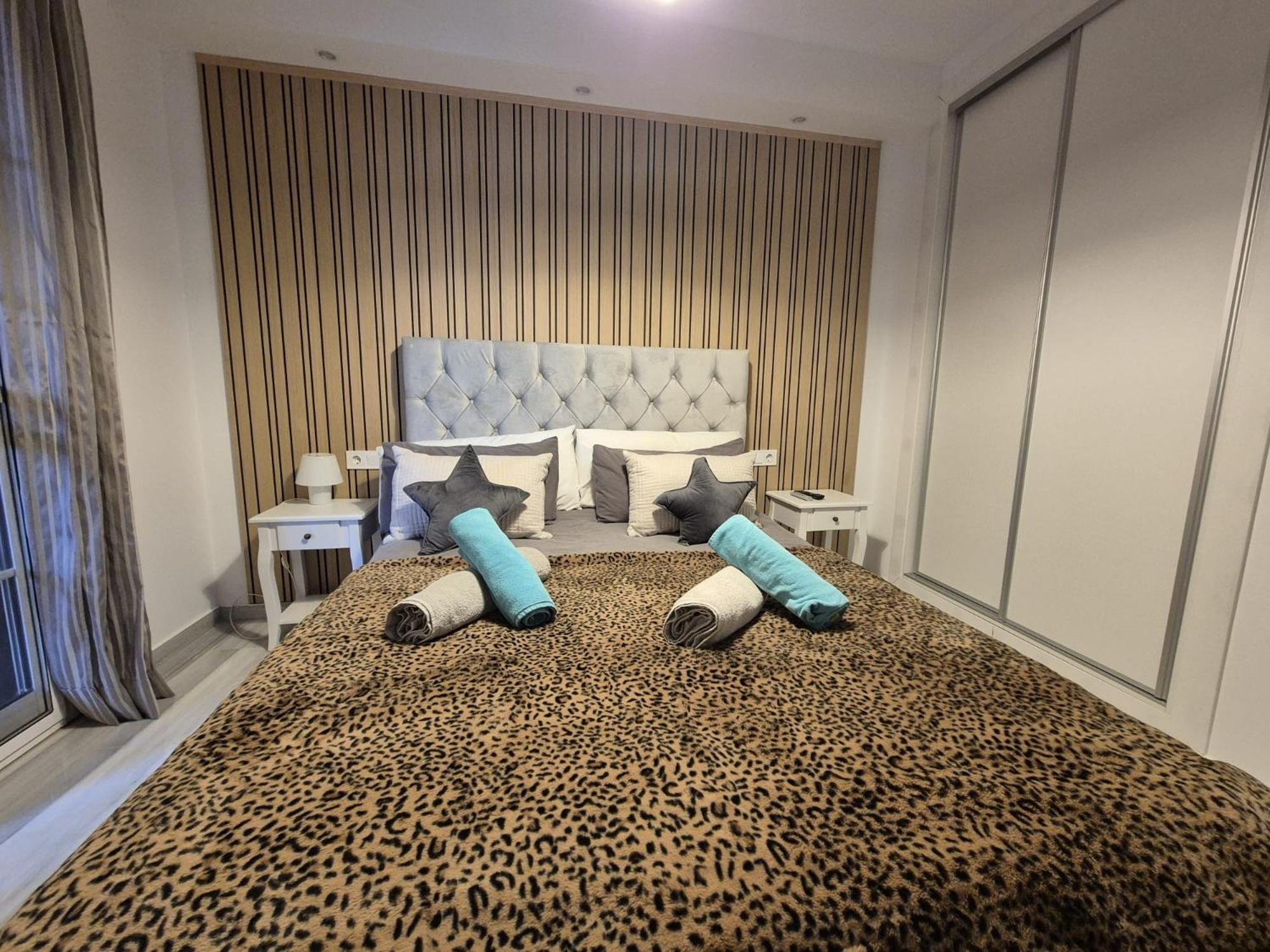 Luxurious Three Bedroom Duplex Apt Close To Beach Fuengirola Zewnętrze zdjęcie