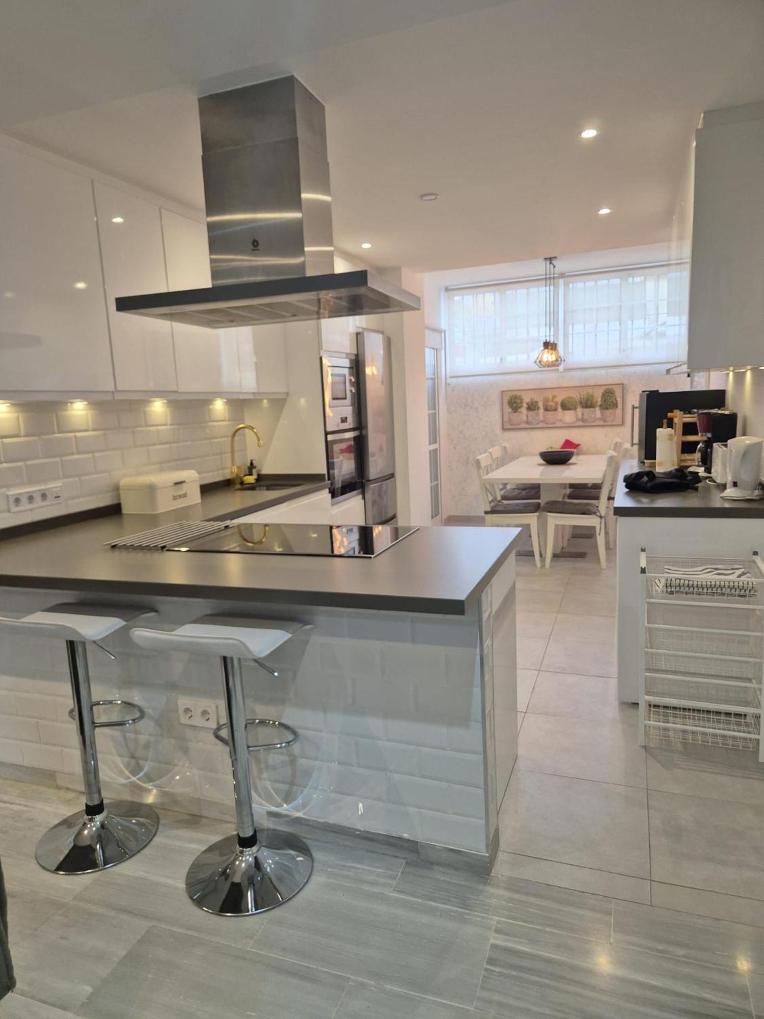 Luxurious Three Bedroom Duplex Apt Close To Beach Fuengirola Zewnętrze zdjęcie